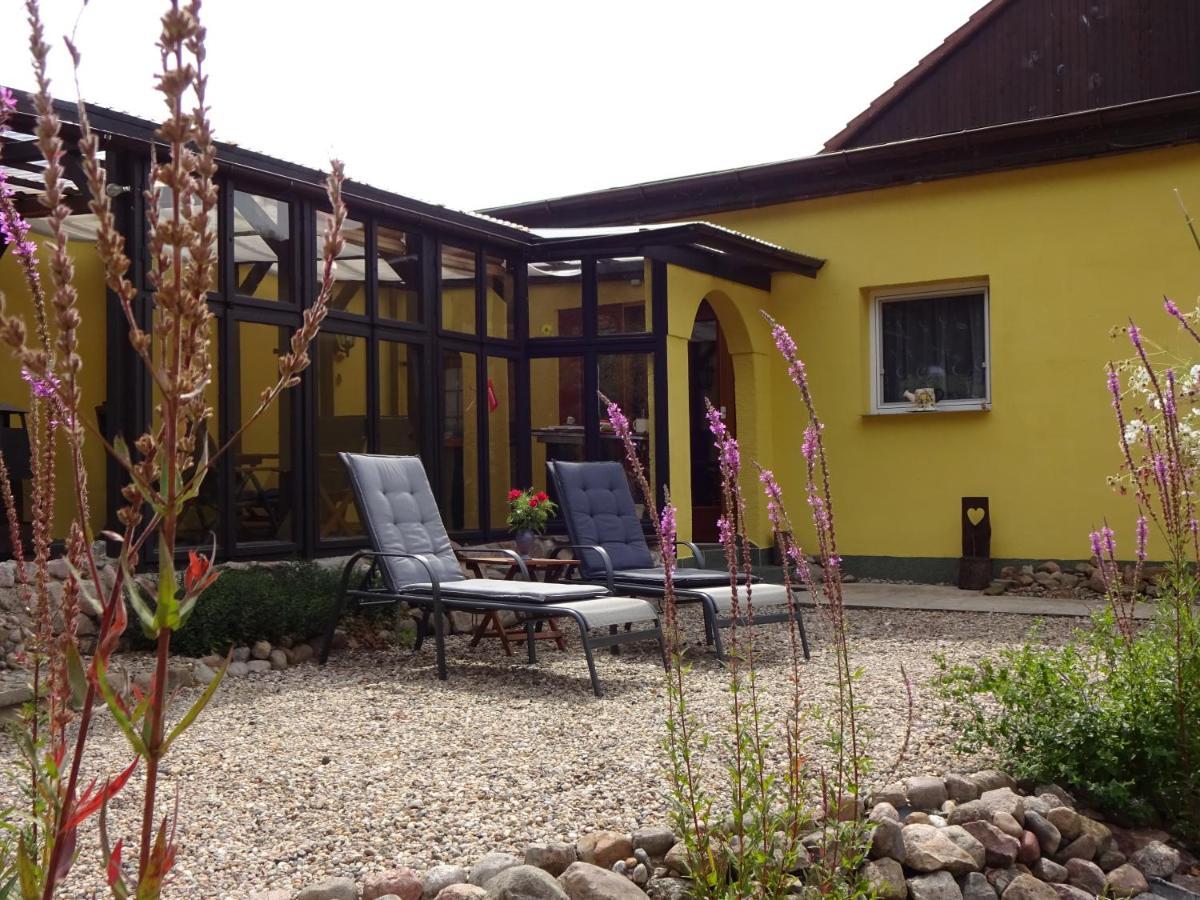 Ferienhaus "Am Gutspark" Alt Tucheband Екстериор снимка