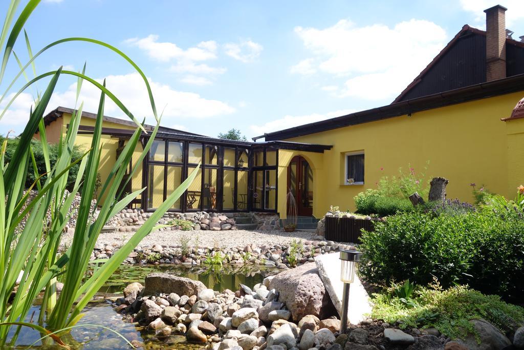 Ferienhaus "Am Gutspark" Alt Tucheband Екстериор снимка