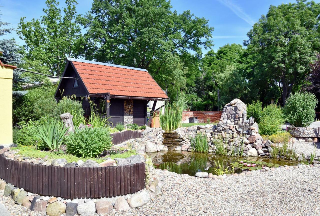 Ferienhaus "Am Gutspark" Alt Tucheband Екстериор снимка